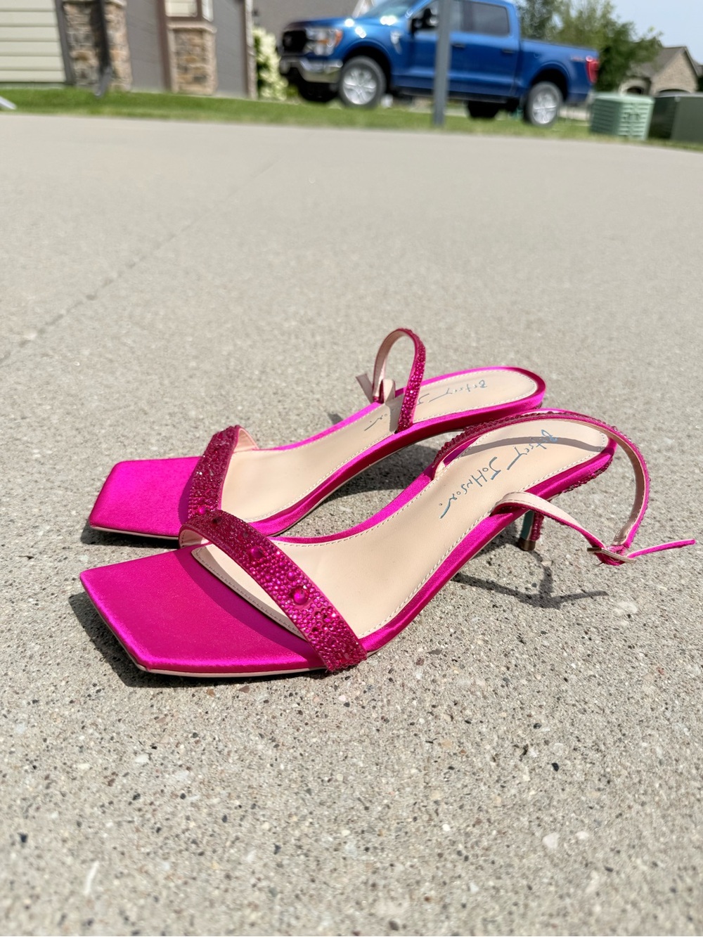 Betsey Johnson Hot Pink Glitter Slingback Kitten Heels
